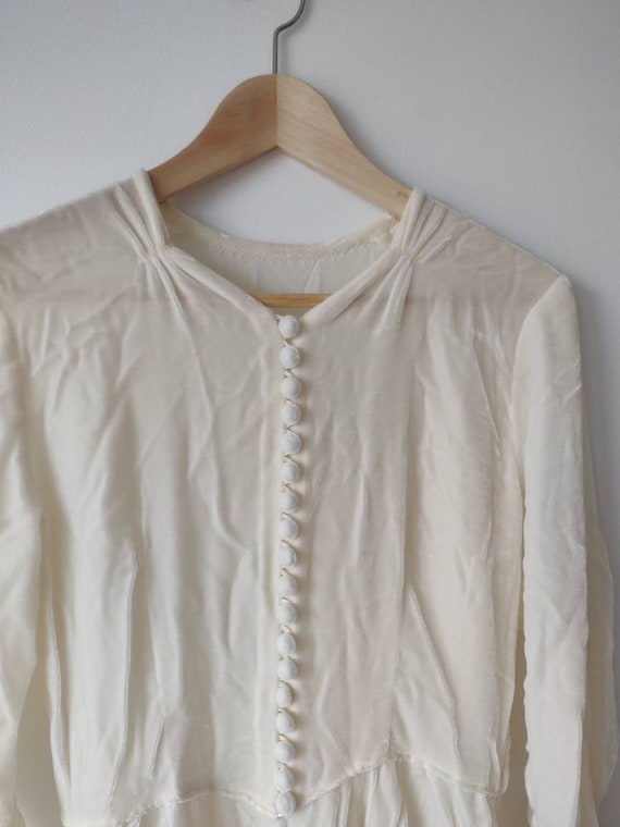 Silk velvet 1930s wedding gown - image 6