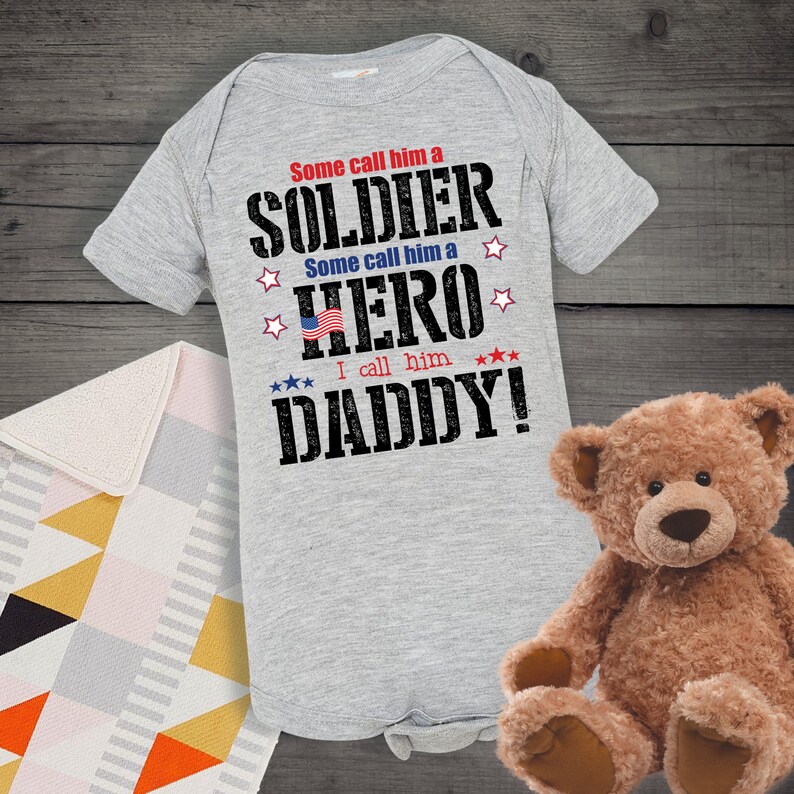 Grandchild New Baby FREE SHIPPING New Daddy Soldier Hero Daddy Baby Shower New Parent Gray Baby Bodysuit Cute Baby Gift Military