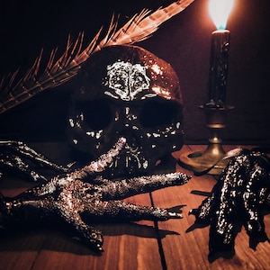 Black Hoodoo Chicken Foot, Protection, Invisibility, Warding Evil, Cleansing, Hoodoo, Voodoo, Witchcraft, Curiosities, Oddity, Altar Decor