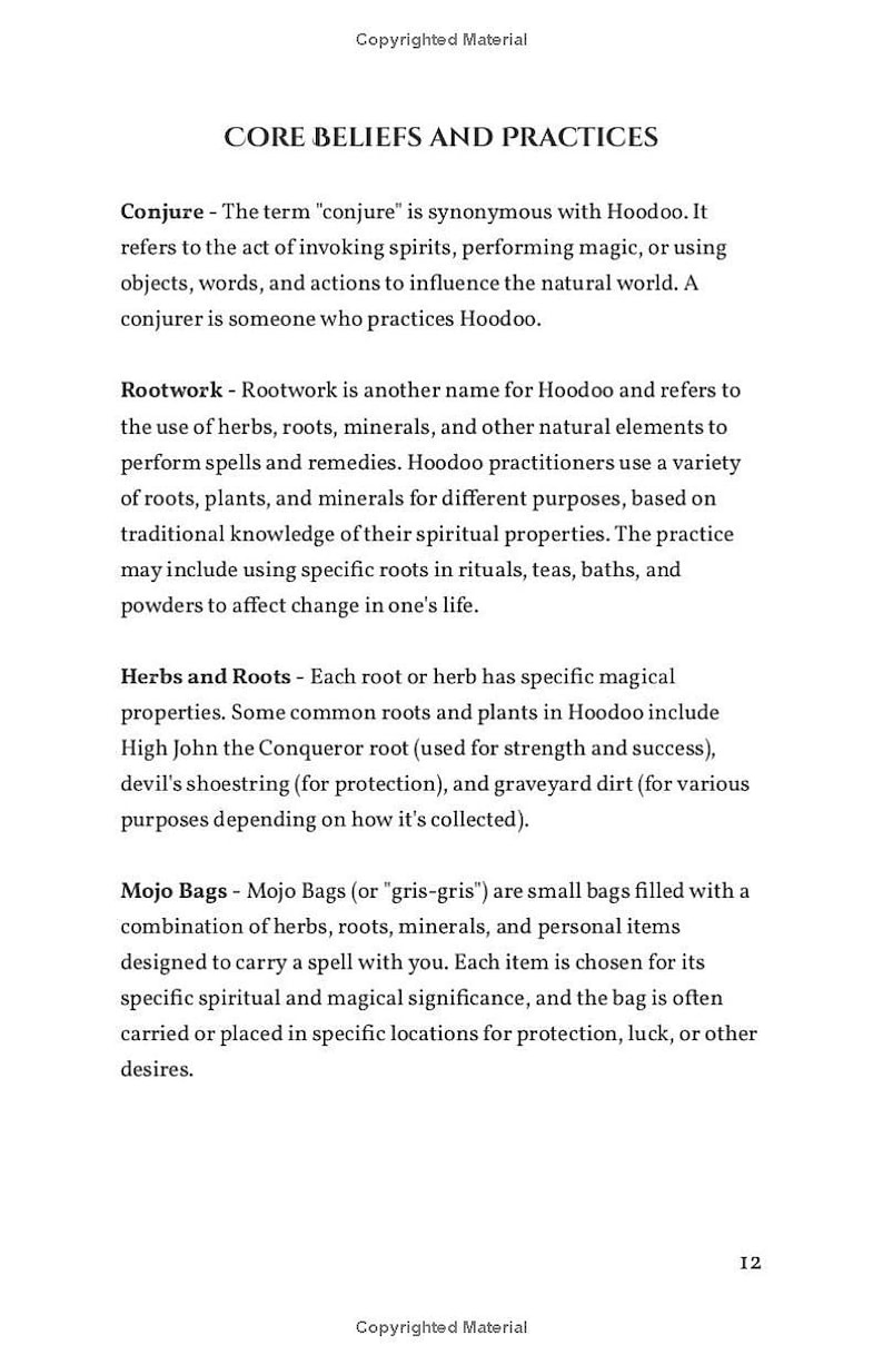 Op de afbeelding: Een zwart-wit tekstdocument met de titel "Core Beliefs and Practices" en een beschrijving van Hoodoo-praktijken, waaronder conjureren, rootwork, kruiden en wortels, en mojo-zakjes.