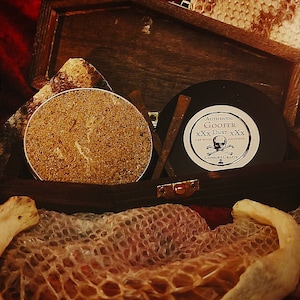Polvo de Goofer Extremo, Desgracias y Trucos para Enemigos, Hechizos, Mantener a un Hombre en el Suelo, Magia Negra, Polvos Hoodoo, Conjuros, Vudú, Magia Popular