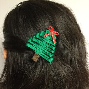 Christmas tree ribbon sculpture hair clip image 5