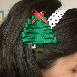 Christmas tree ribbon sculpture hair clip image 7