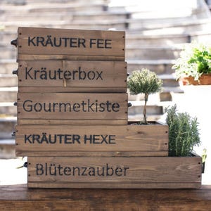 Blumenkasten " Das Original von Dekorie " aus Holz mit Schriftzug und Eisen Griffen 50 - 90 cm breit / 19,5 cm tief / in braun