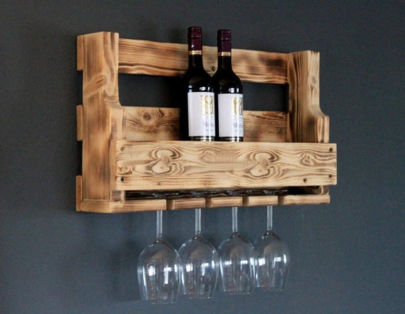 Casier à vin en bois pour le mur avec porte-verre marron flammé entièrement  assemblé étagère pour bouteilles de vin et verres à vin -  Canada