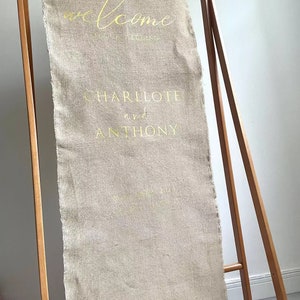 Cartello di benvenuto per matrimonio in tela pura con monogramma in oro, bel cartello per matrimonio, cartello per matrimonio personalizzato, cartello personalizzato, bel cartello di benvenuto per matrimonio