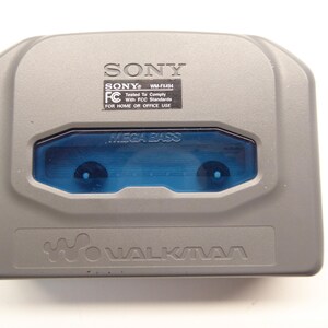 Sony Walkman WM-FX494 Kassettspelare AM-FM Väder med Klipsch-hörlurar och mjukt fodral bild 3