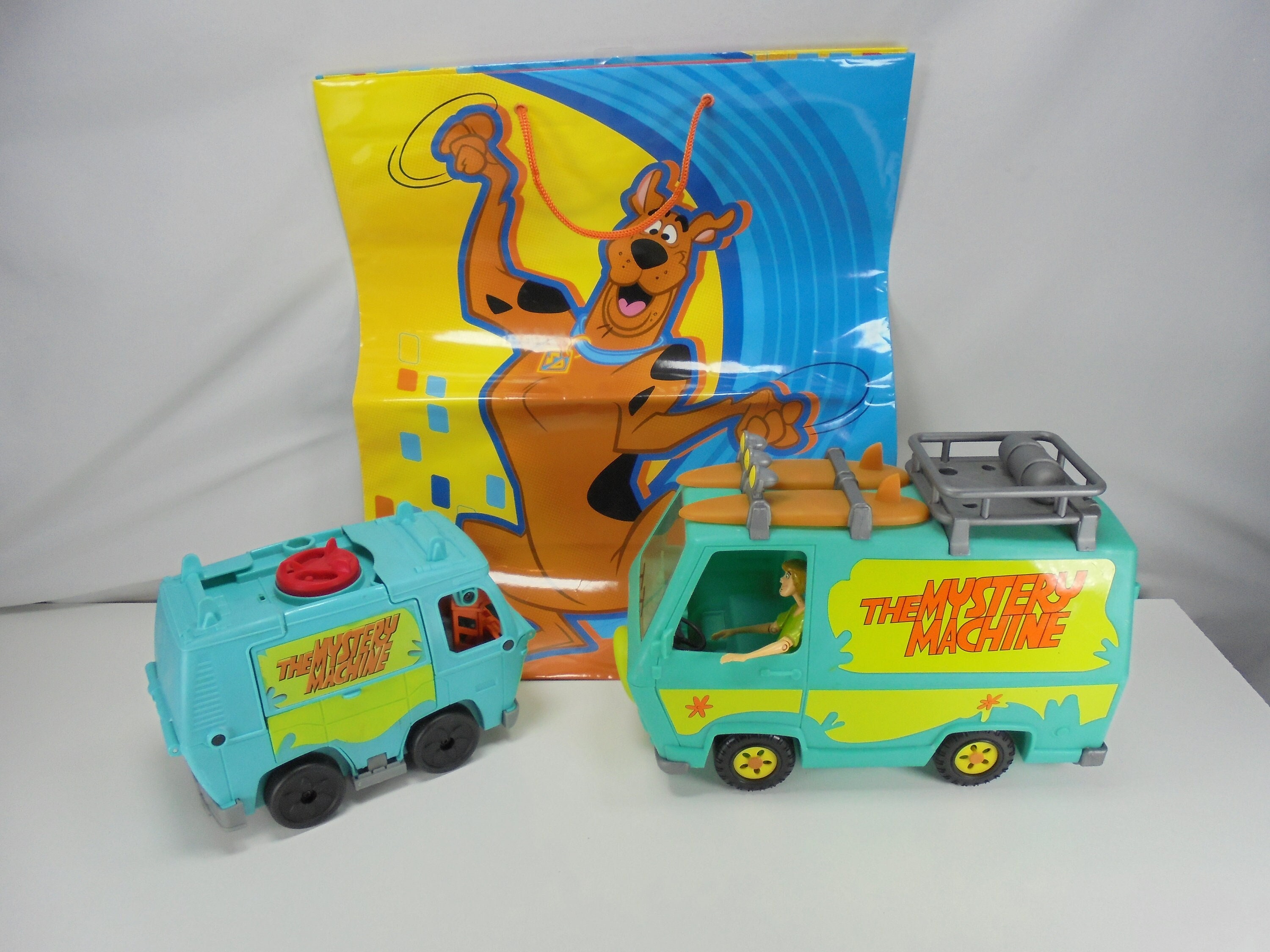 Scooby-Doo & The Gang Mystery Machine, Add Name Metal Lunch Box