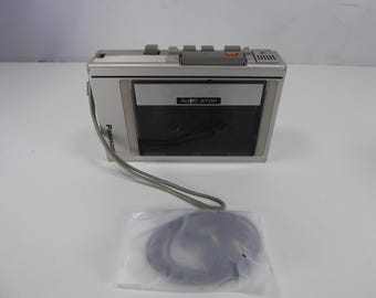 Reproductor de casetes Panasonic con auriculares nuevos