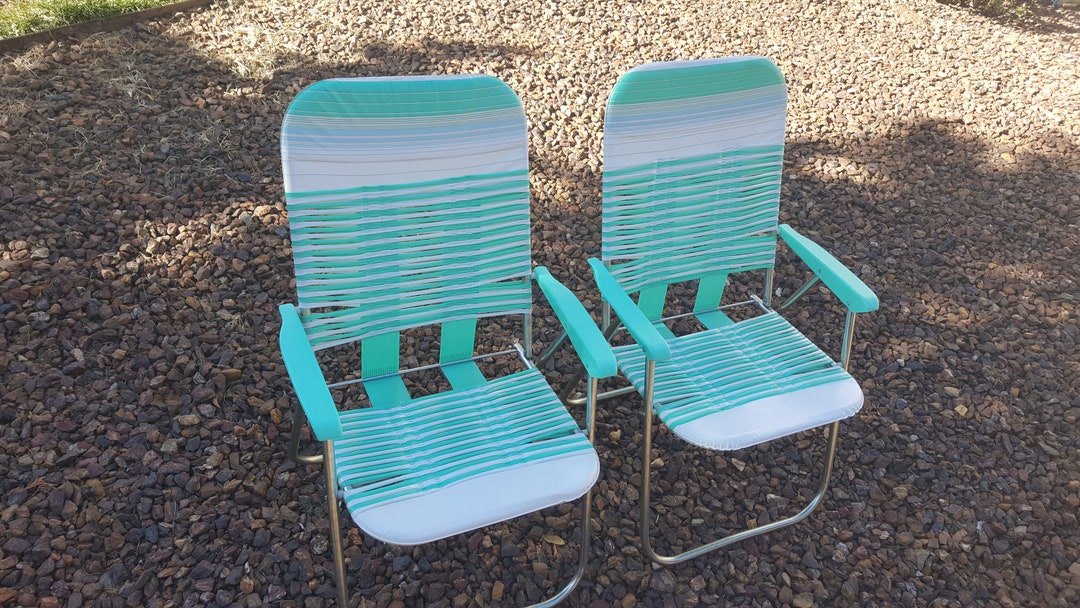 2 Beautiful Teal and White Vinyl Tubing Lawn Chairs Folding Chair Frame