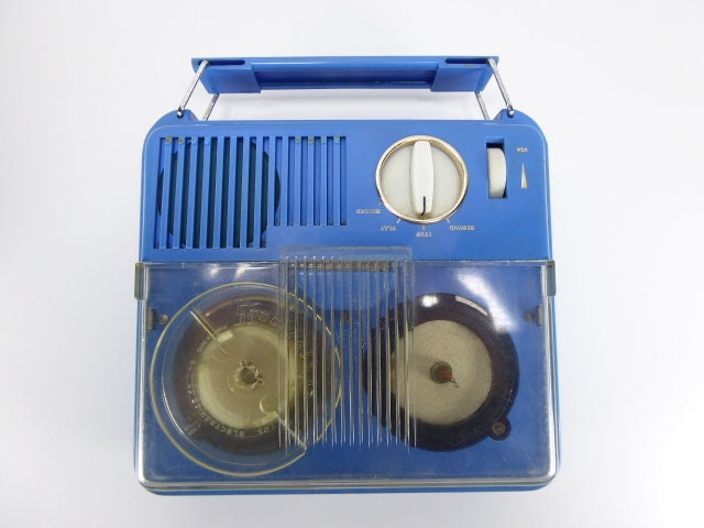 File:Vintage Valiant 5 Transistor Portable Reel-To-Reel Tape