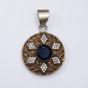 Joyería victoriana, colgante victoriano, colgante de zafiro, colgante con circón de corte redondo engastado, hermoso colgante antiguo redondo/floral
