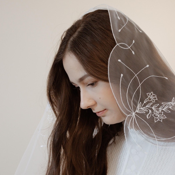 Lilly Flower Embroidered Wedding Veil | Chic, modern, elegant | Single or Double Layered | Mantilla or with Blusher