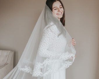 Ivory Embroidered veil, elegant veil, ivory wedding veil, handmade veil mantilla veil style, long veil, cathedral length