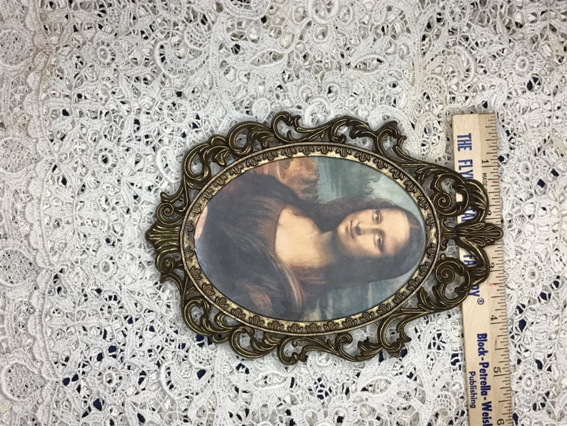 Vintage Oval Filigree Metal Framed Wall Decor Mona Lisa
