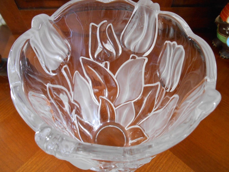 Beautiful frosted crystal art deco Tulip vase style LALIQUE Etsy