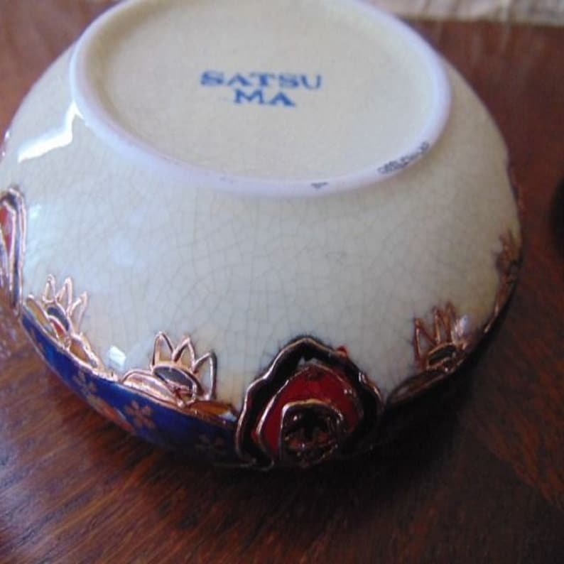 Jewelry box Japanese Satsuma early 20th century Japan cracked earthenware