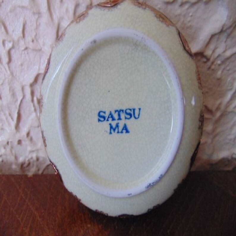Jewelry box Japanese Satsuma early 20th century Japan cracked earthenware
