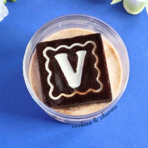 Custom ice cube mold | Personalize whisky cocktails ice cubes with logo, initials, name, dates | Housewarming gift