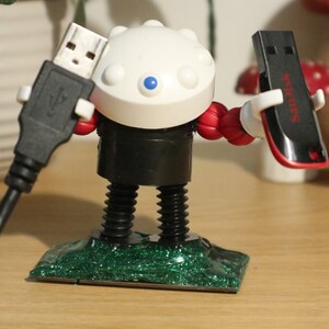 Computer Geek Robot sculpture - A perfect gift for nerds and sci-fi lovers alike made from recycled tech parts! Robot: Beefcake