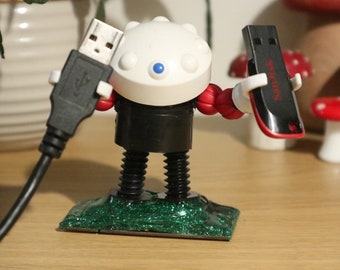 Sustainable Junk Art Robot - Eco Friendly Gift for Tech Lovers: Beefcake