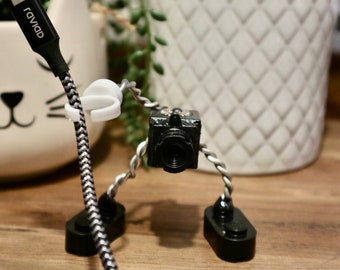 Recycled Tech Part Robot Sculpture – Geek Desk Accessory: Handy 4.0