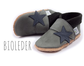 Bio Leder Krabbelschuhe minifußBio877, Hausschuhe für Kleinkinder, Babyschuhe aus weichem, pflanzlich gegerbtem Leder für süße Minifüßchen.