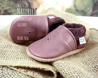 Organic leather crawling shoes minifußBio712 with a cute die-cut pattern, simple and chic for tiny feet. Baby and toddler shoes.