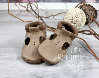 Organic leather crawling shoes minifußBio711 with T-strap and punch pattern. Sandals for mini feet. Baby shoes and toddler shoes for summer