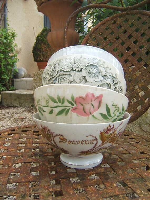 Set 4 Antique Vieux Petit Dejeuner Café Au Lait Bowl Pink Flowers et Souvenir