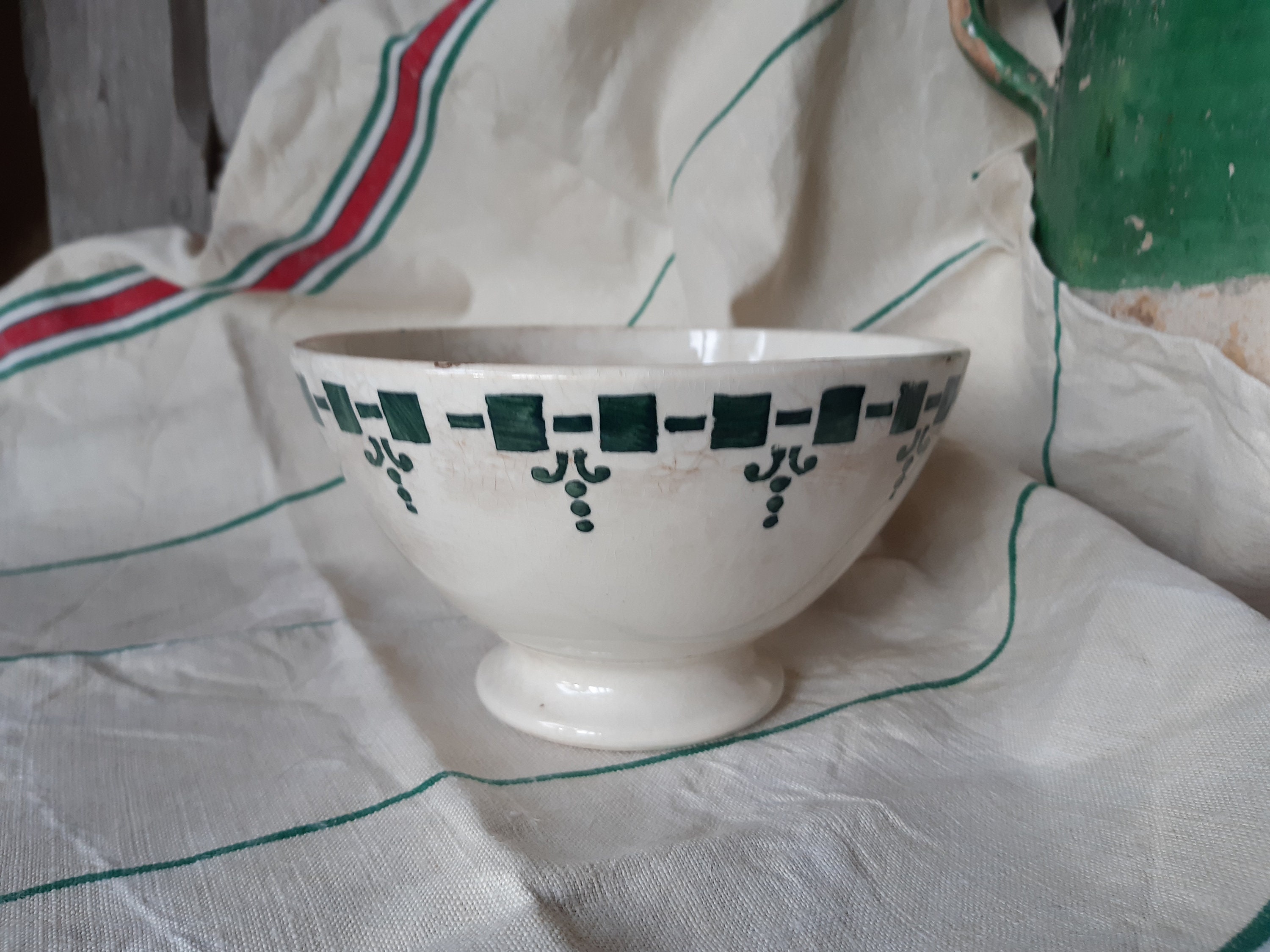 Antique Cafe Au Lait Français Bowl Vert Carré Modèle Art Déco