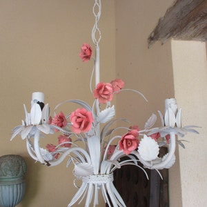Stunning Vintage Toleware Shabby Chic French / Italian CHANDELIER TOLE painted with pink FLOWERS 5 Light 1960