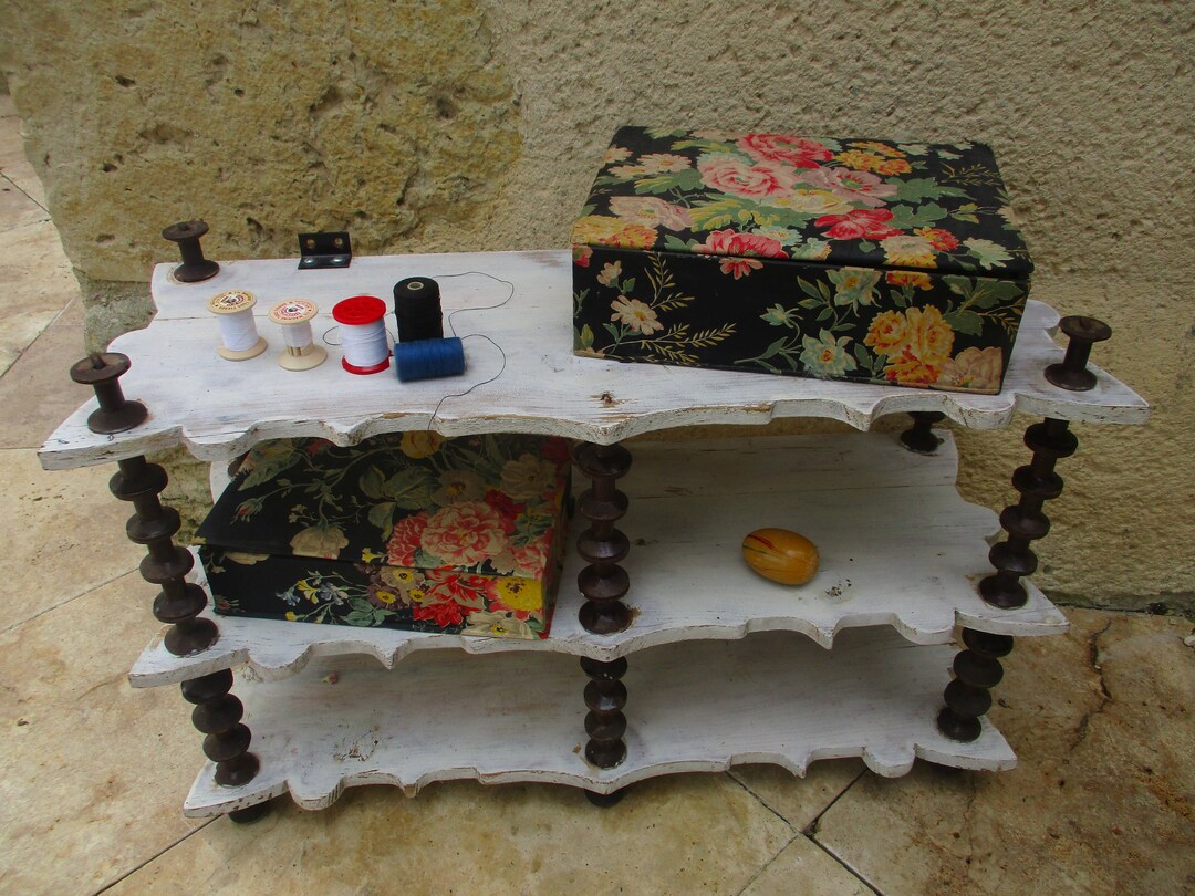 Charming Shabby Chic Antique WALL SHELF SPOOLS of Thread Wood Balusters ...