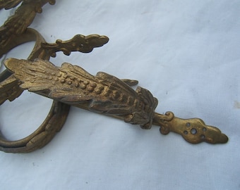 5 Antique French ORMOLU Château CURTAIN RINGS c1850 CANTHUs Flourish