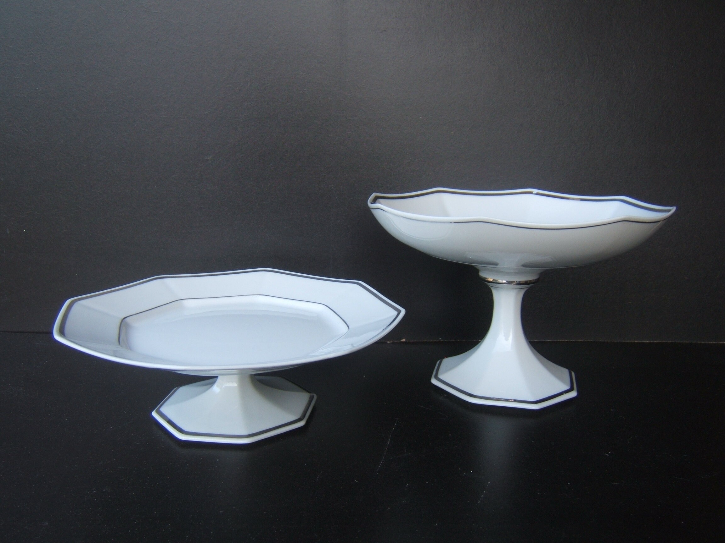 Deux Français Porcelaine Limoges Octogonal Art Deco Fruit Bowls 1940 France