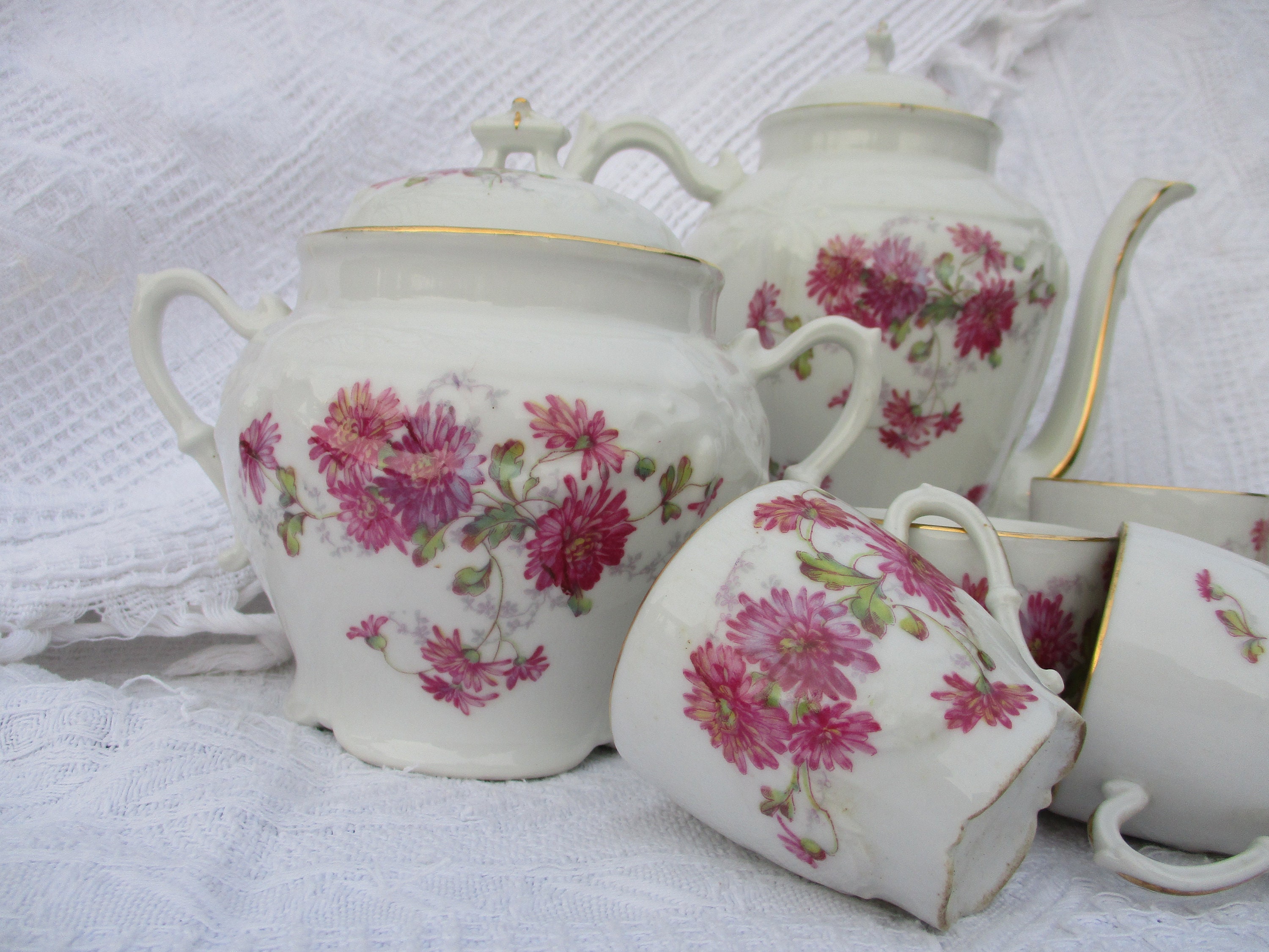 Antique Français Porcelaine Coffee Service 8 Cups Pink Flowers Frontière Dorée Limoges ?