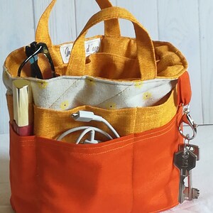 accessorio per mantenere in ordine la borsa, organizer bag utile per cambiare velocemente borsa, tasche di diverse dimensioni e portachiavi