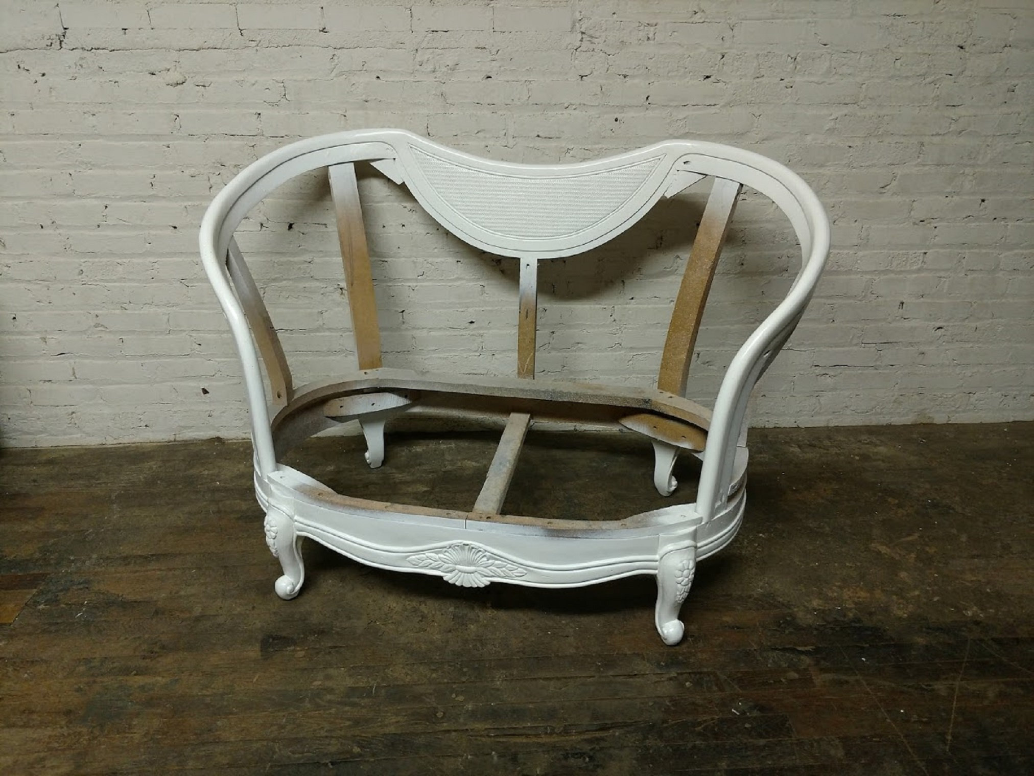 Lexington Muebles Liz Clairborne Blanco / Sin tapizar tallado | Etsy