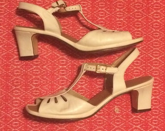 Penaljo white leather heels