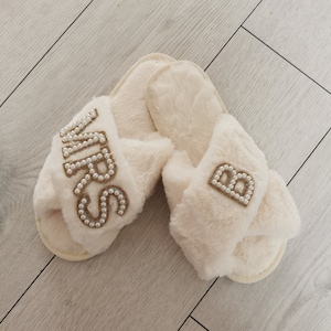 Bridal Slippers, Personalised "Mrs"  Slippers, Luxury Wedding Day Faux Fur Slippers, Honeymoon Gift, Hen Party Present, Rainbow Slippers
