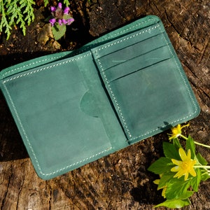 Portafoglio bifold in pelle per le donne, portafoglio verde donna, portafoglio smeraldo, portafoglio bifold personalizzato sottile, portafoglio bifold fatto a mano, portafoglio Womens piccolo immagine 9