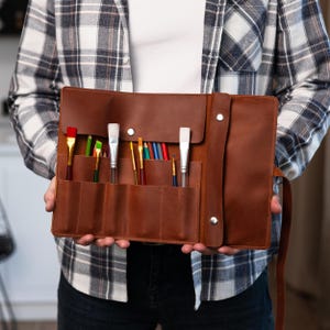 Pencil roll case, Leather artist roll, Leather brush case, Gift for painter, Leather pencil case, Paint brush holder, Pencil organizer bag