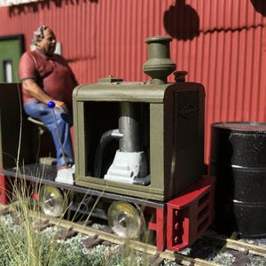 A GN15 Deutz single cylinder loco - G-scale on 00 track using a tenshodo spud