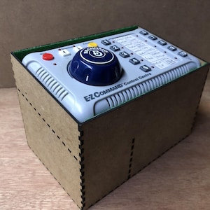 Supporto da tavolo e supporto per il controller Bachmann DCC EZ - kit semplice