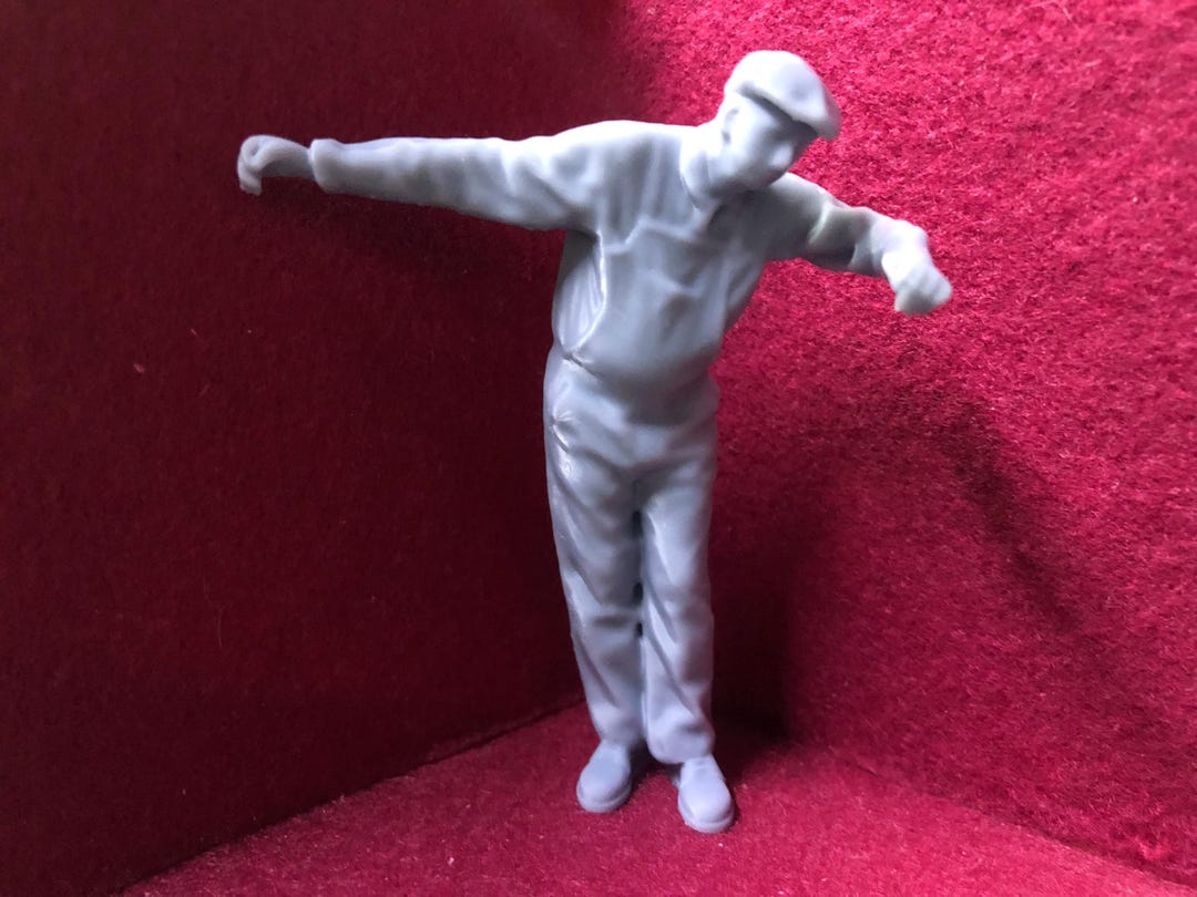 16mm Driver Figure - 3D Scan of a Real Person - D029 1:19 Scale SM32 ...