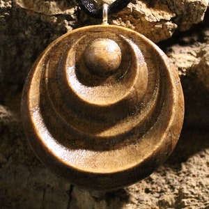 Pendentif lune en bois, collier croissant céleste