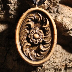 Wooden Floral Necklace