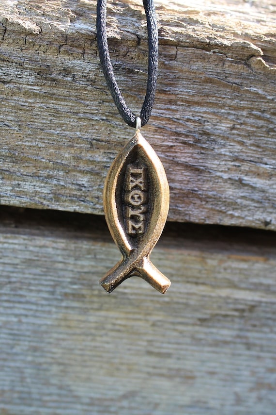 Wooden jesus fish necklace deals