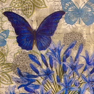 Servilletas de papel con mariposas azules y flores para decoupage, manualidades, scrapbooking y envoltura de regalos. Servilletas de 33 x 33 cm para proyectos creativos.