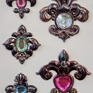 Adesivi Fleur de Lis antichi, gemme per diario, creazione di biglietti, scrapbooking, set di adesivi gioiello metallici gonfi, abbellimenti adesivi 3D